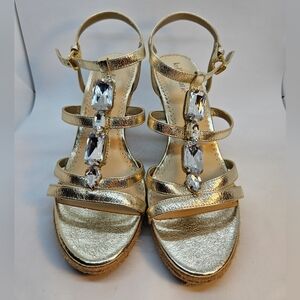 NWOT Kelly & Katie Gold Wedge Bling Sandals